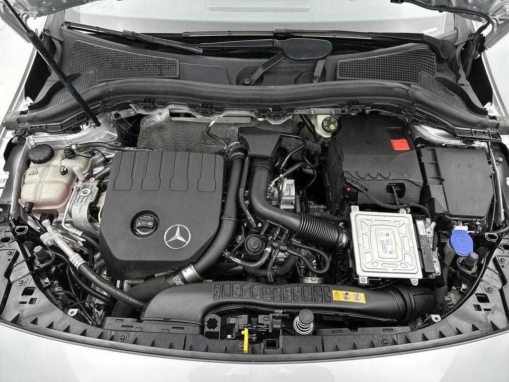 Mercedes-Benz B-Klasse 200 business solution amg | wegklapbare trekhaak | s