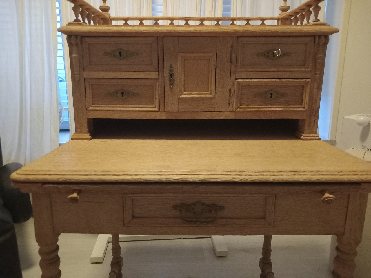 Schrijftafeltje/bureau