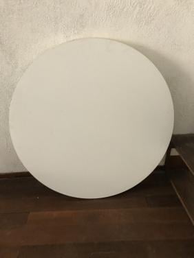 Wit rond los tafelblad