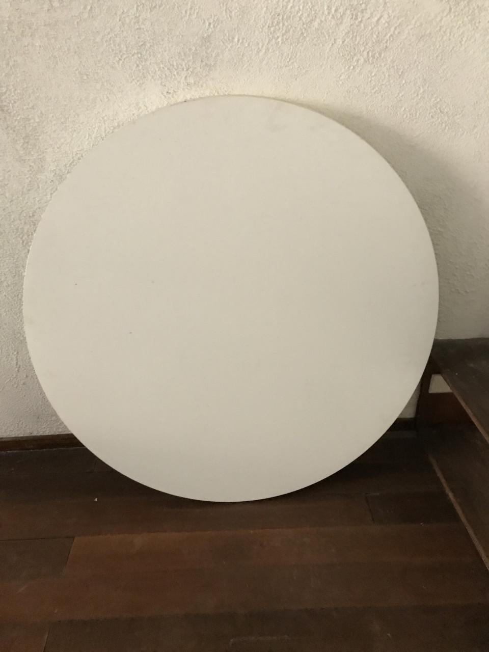 Wit rond los tafelblad