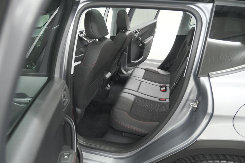 Peugeot 2008 puretech 110 eat6 gt | trekhaak | camera | panoramadak | apple