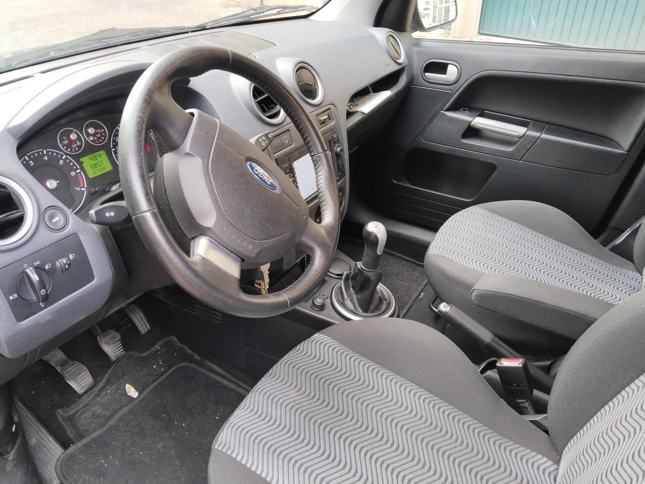 Ford Fusion 1.4 jaar 2004 MPV