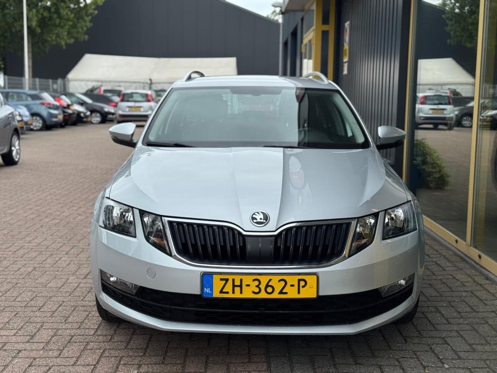 Skoda Octavia combi 1.0 tsi grt amb. bns