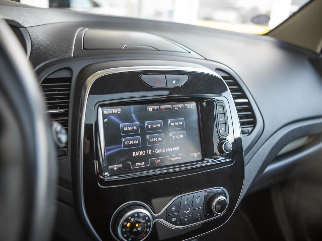 Renault Captur tce 150 intens automaat | trekhaak | pano dak | camera | par