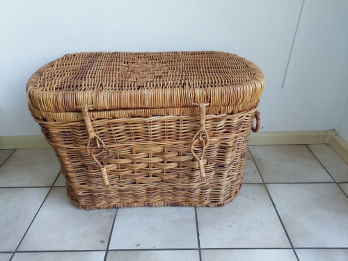 Te koop grote rieten mand