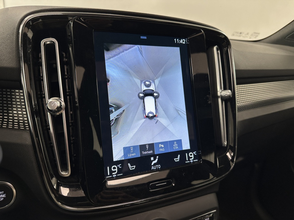 Volvo XC40 1.5 t4 rech r-design | trekhaak | adaptief cc. | 360 camera |