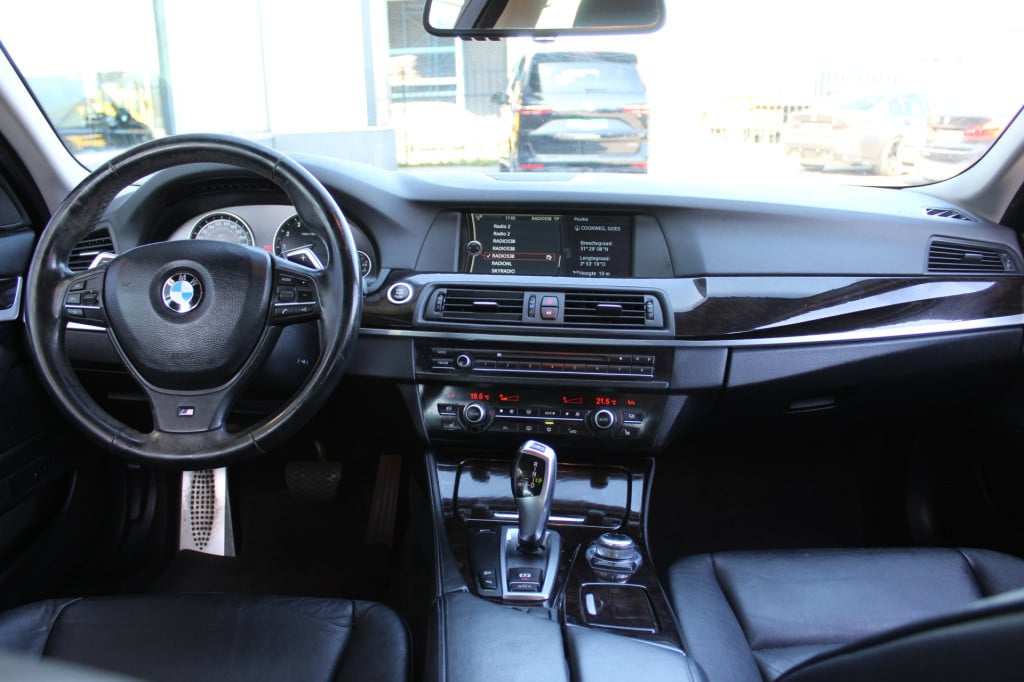 BMW 5 Serie 535xi high executive | m pakket | schuifdak | leder |