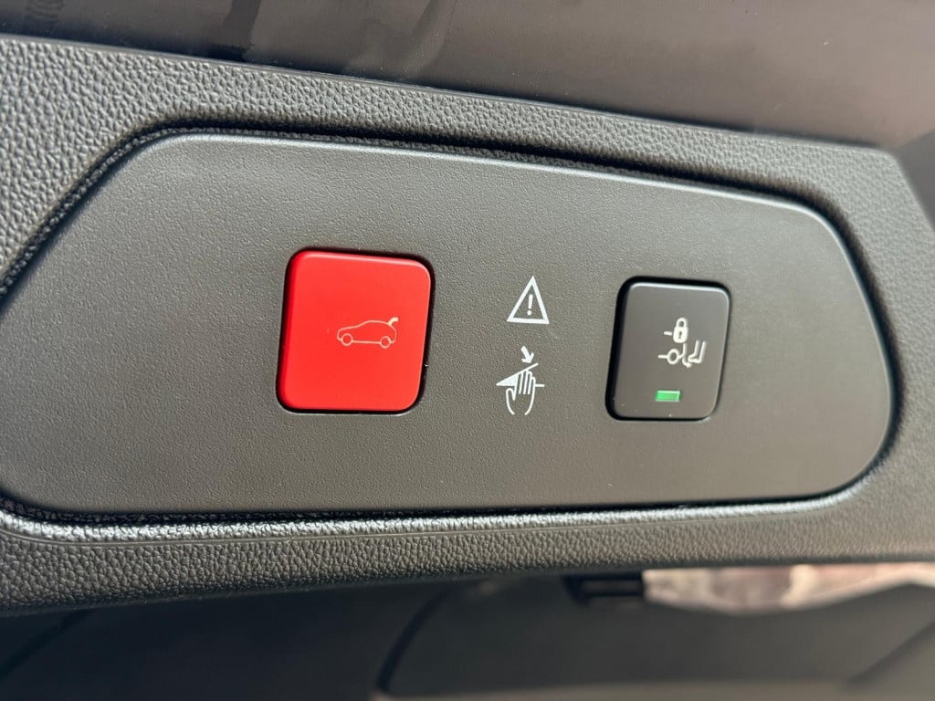 Opel Grandland X 1.2 turbo bus. ex.