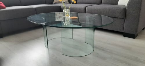 Ovalen glazen salontafel