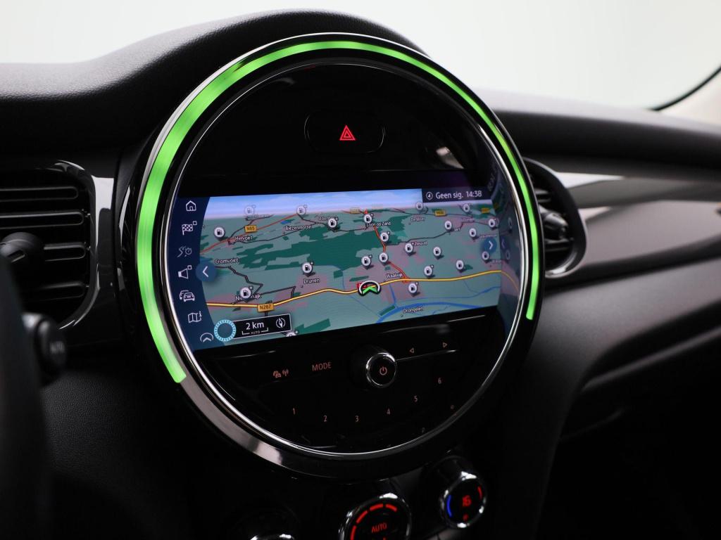 Mini 5-deurs 1.5 one essential | navigatie | lmv | parkeer sensoren | clima