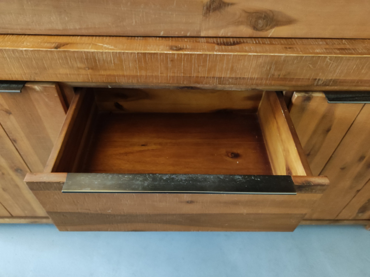 Massief acaciahouten dressoir