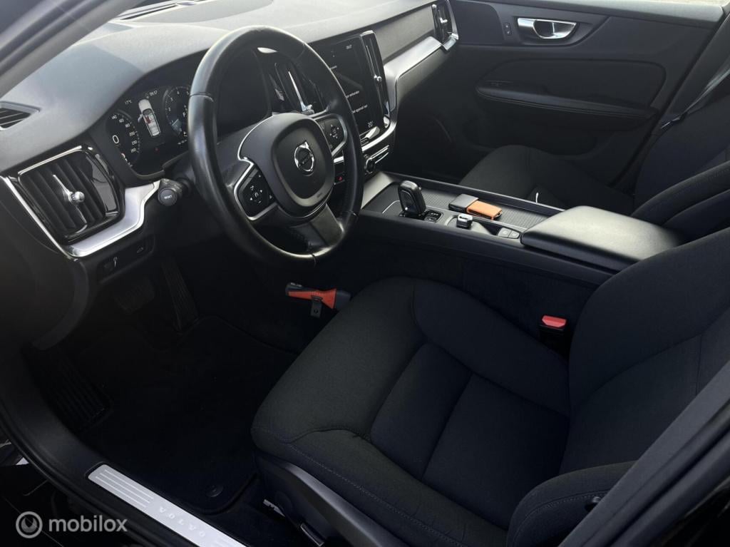 Volvo V60 2.0 b3 momentum advantage | 1e eig. | dealeronderhouden