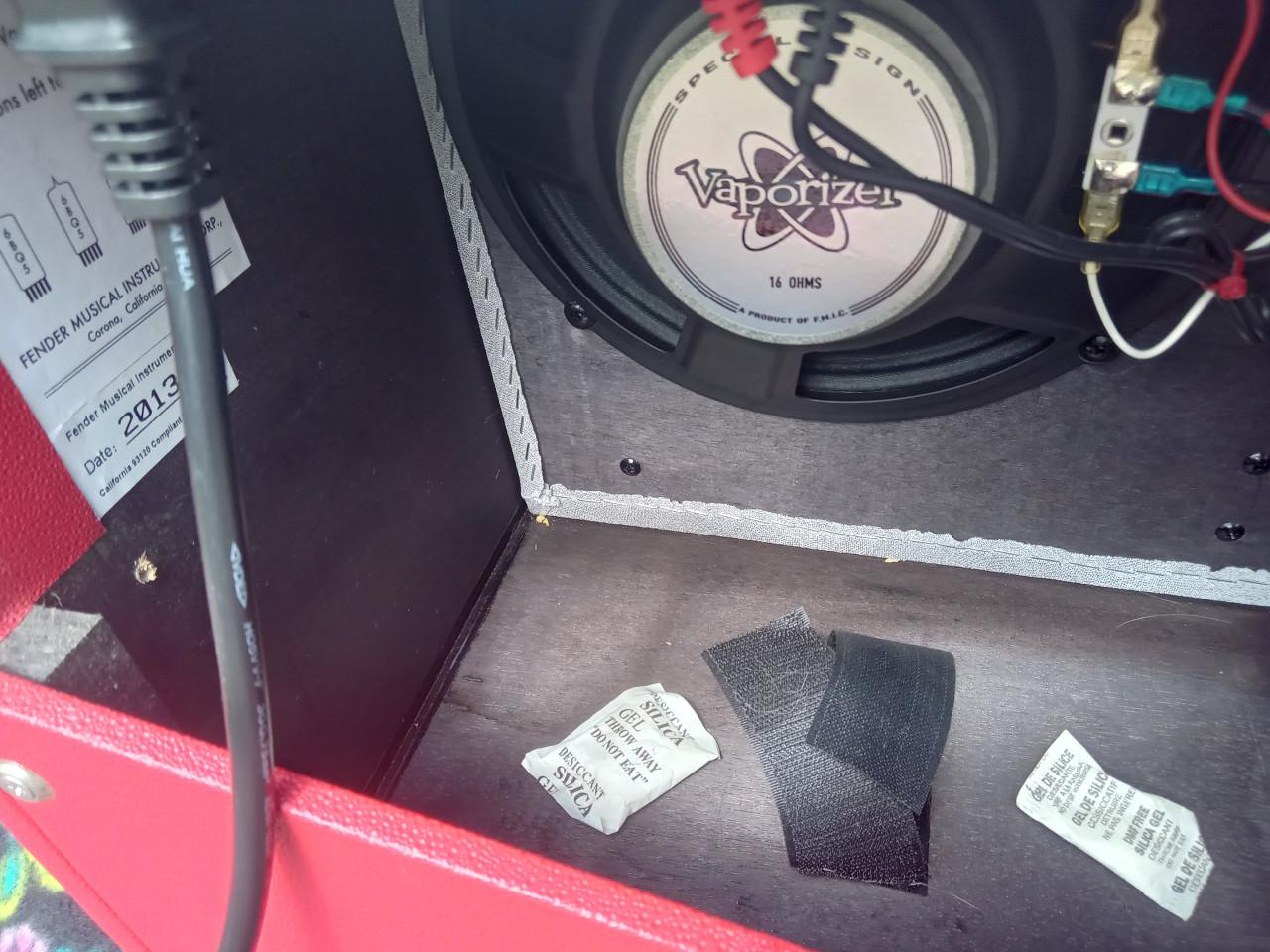 Fender Vaporiser (Rocket Red)