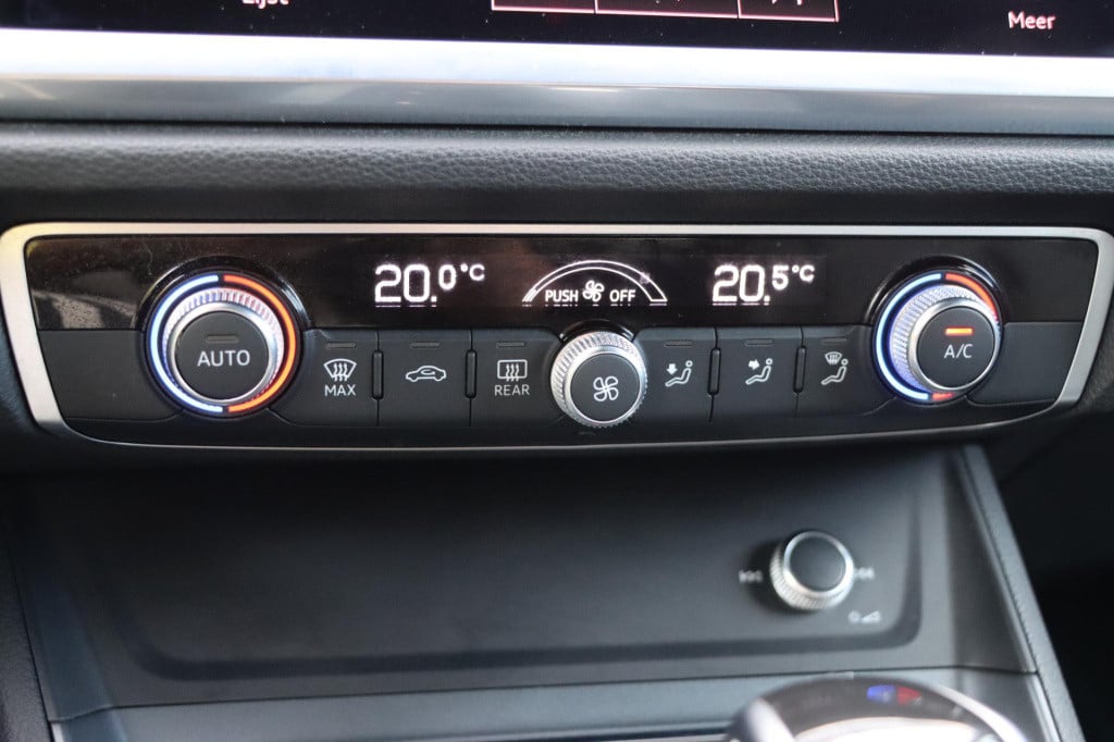 Audi Q3 35 tfsi s line s-tronic