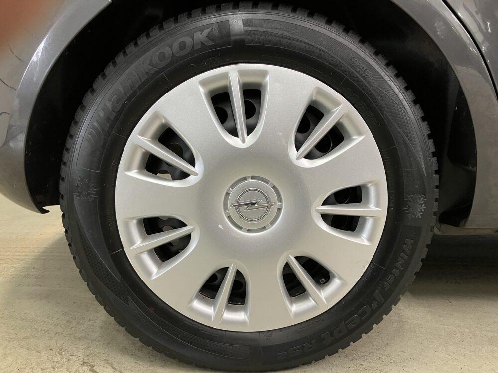 Opel Corsa 1.2-16V '111' Edition