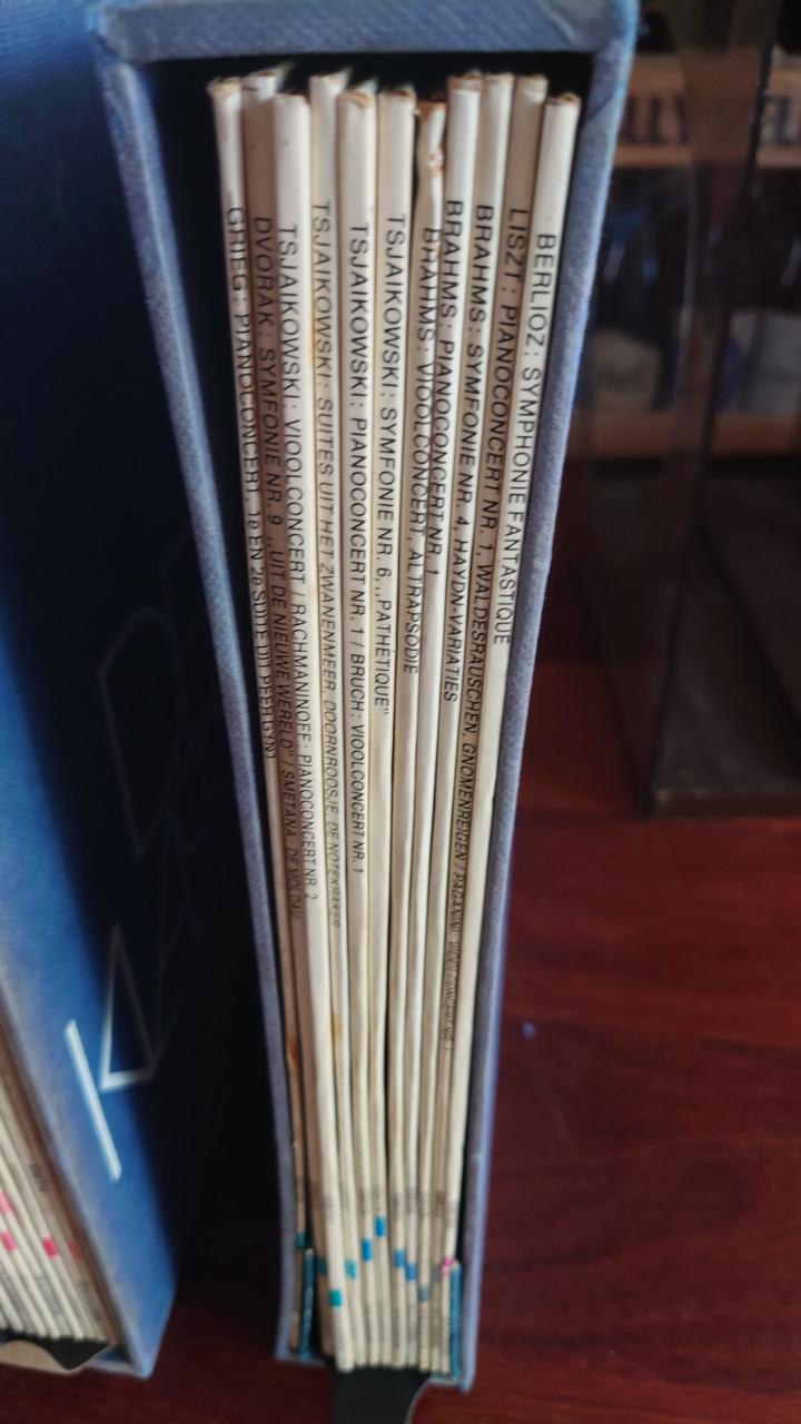 4 x Vinylbox  de Klassieken met in totaal 44 lp