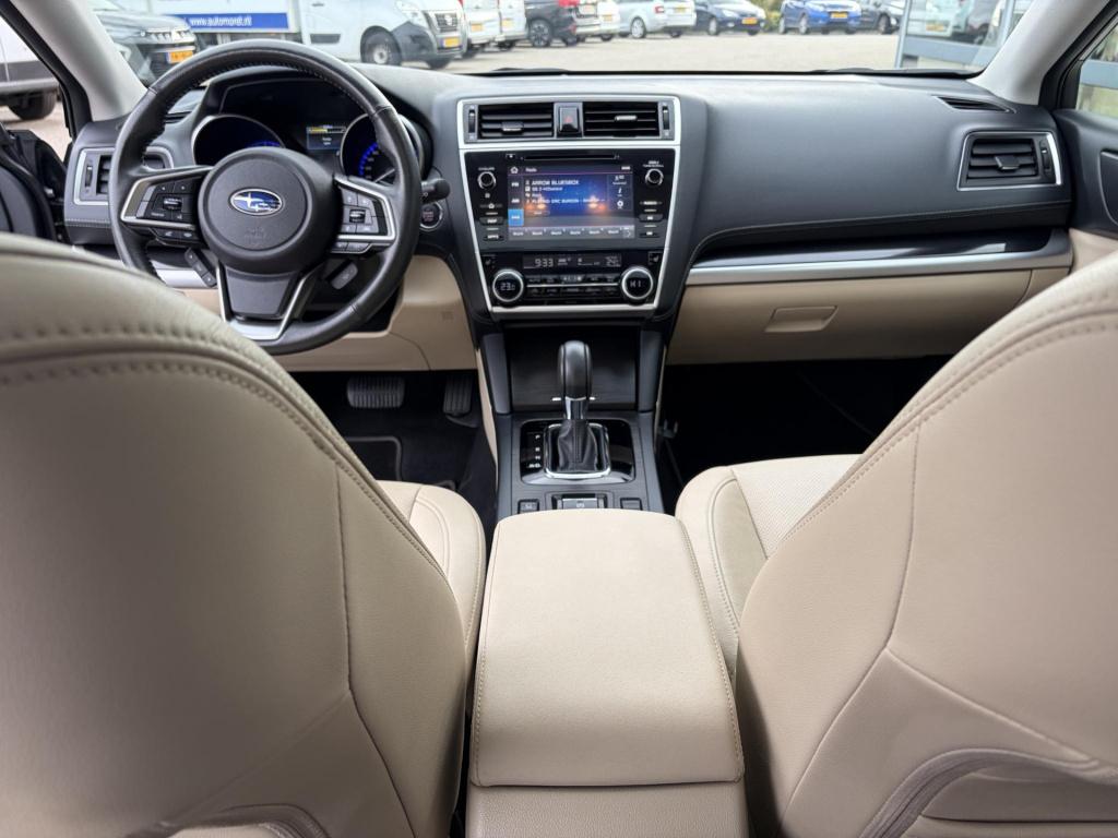 Subaru Outback 2.5i premium mooie en zeer complete staat