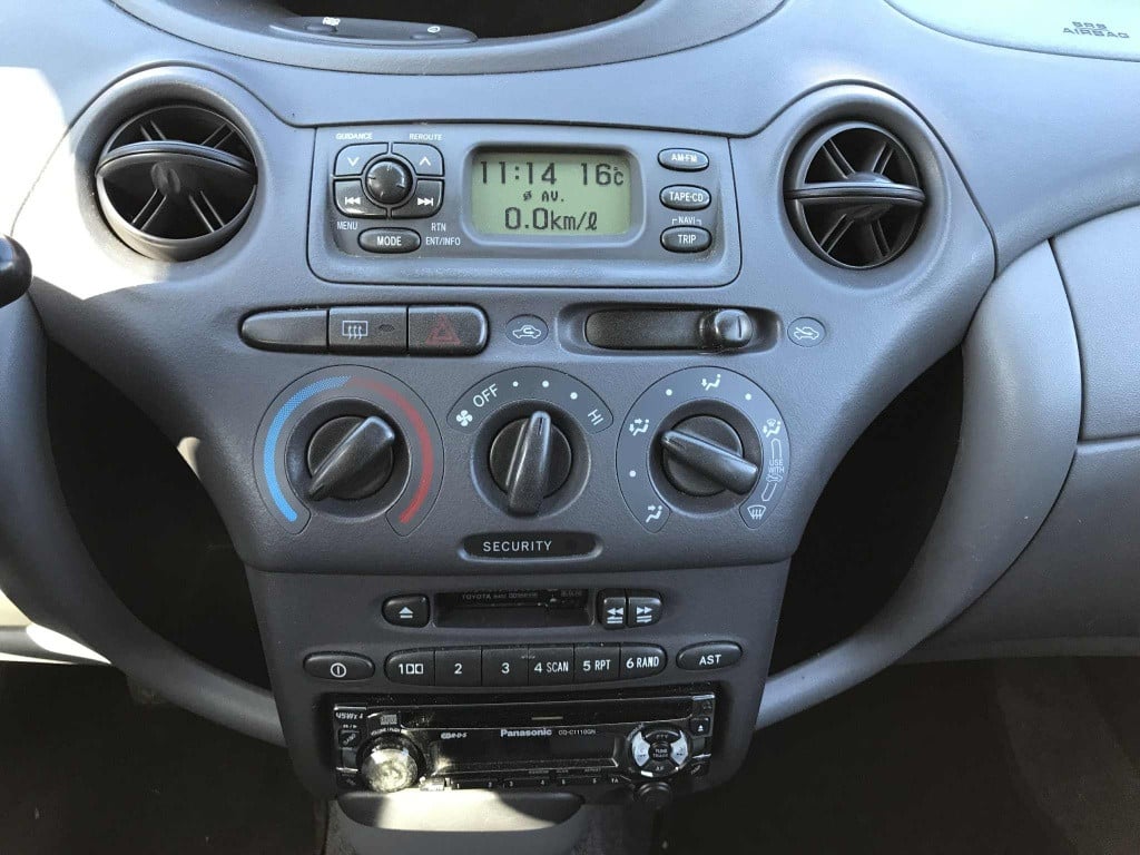 Toyota Yaris 1.3-16v vvt-i sol