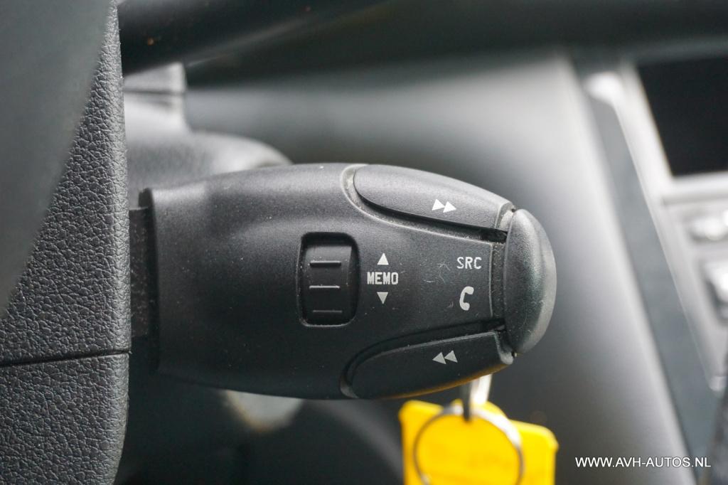 Peugeot 3008 1.6 vti active