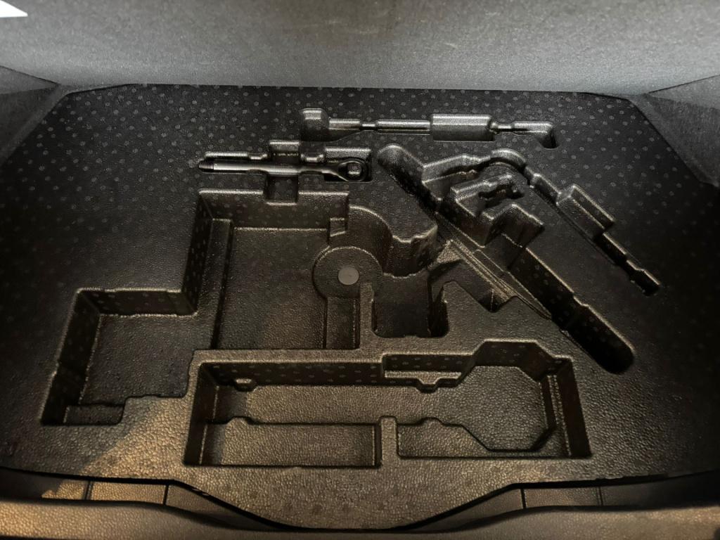 Toyota C-hr 1.8 hybrid business plus