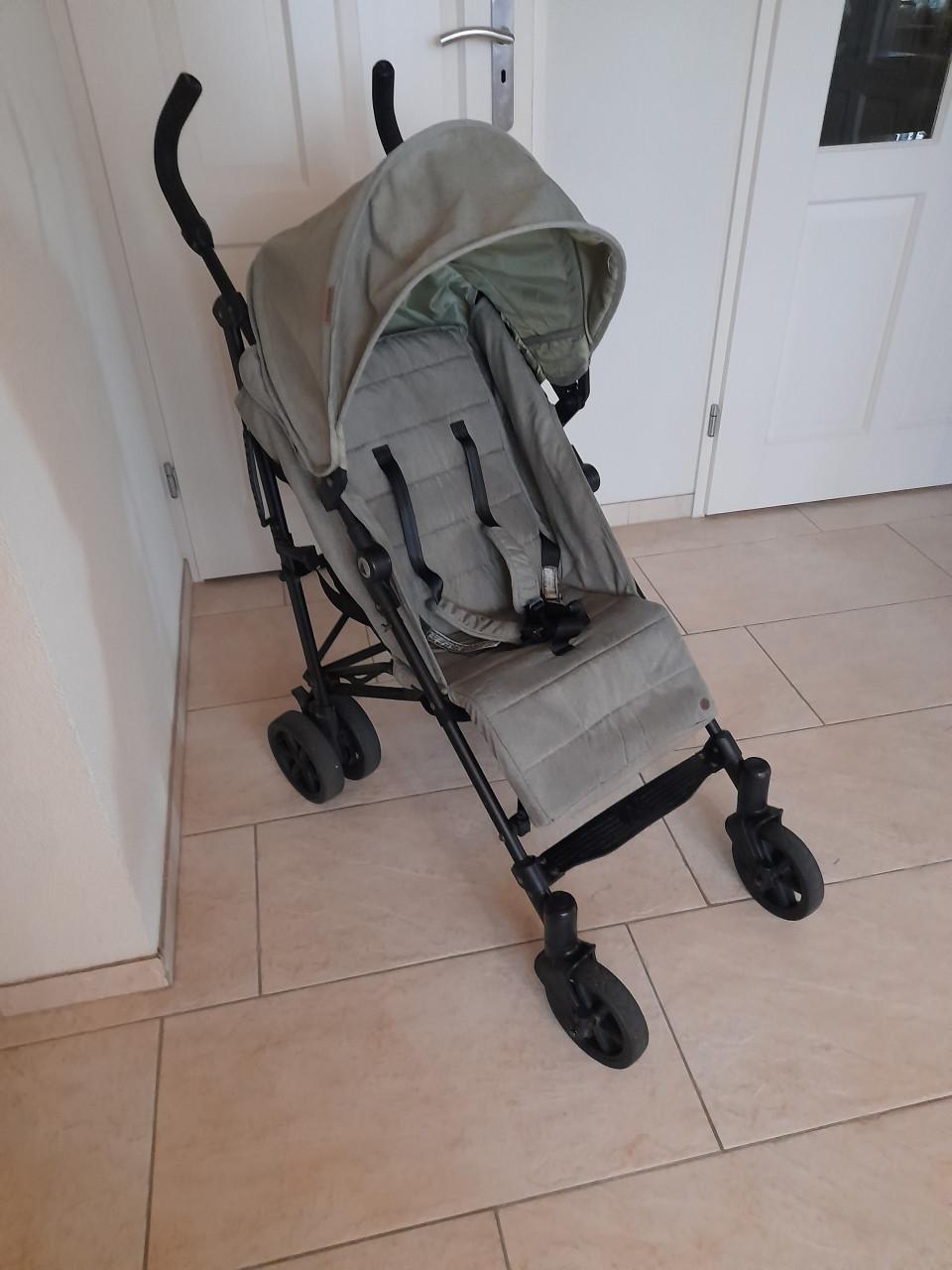 Topmark buggy (in goede staat )