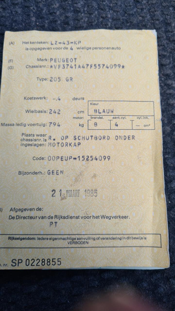 Peugeot 205 GR belastingvrij