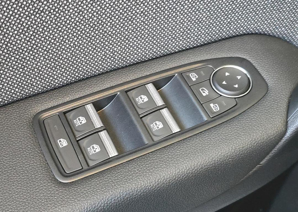 Renault Captur 1.6 e-tech full hybrid 145 techno