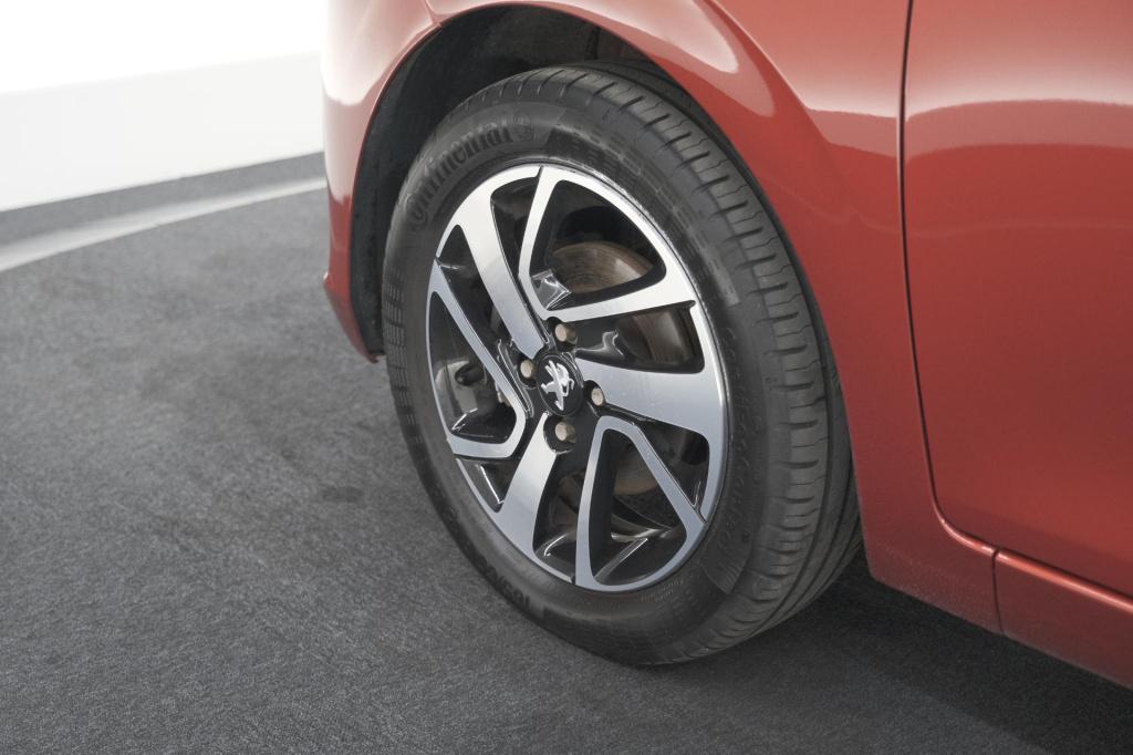 Peugeot 108 1.0 e-vti allure | camera | climate control | dab+ | 15 inch li