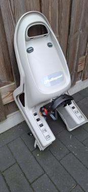 Twee fietsstoeltjes in prima staat