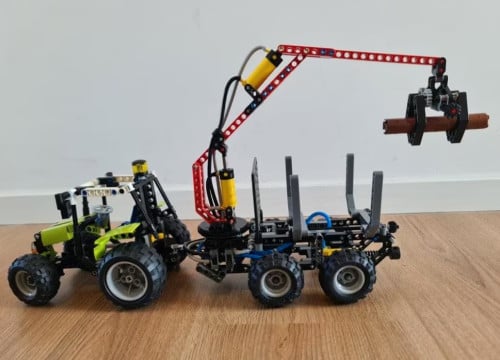 Technic lego: Tractor met boomstammentrailer 8049