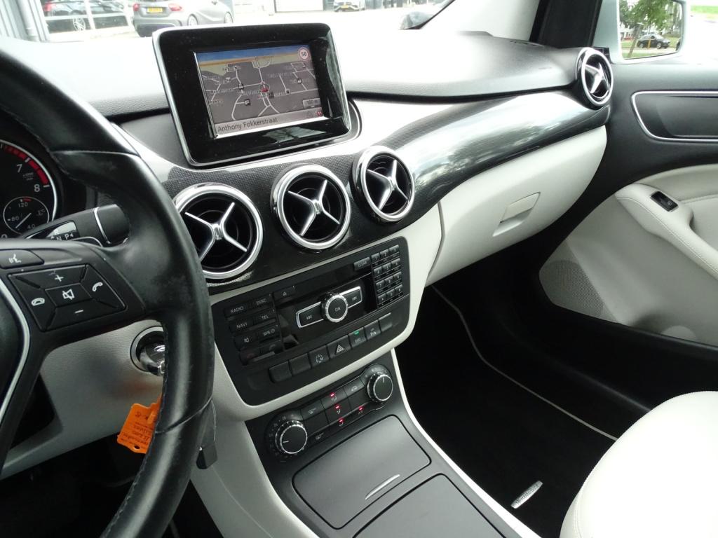 Mercedes-Benz B-Klasse 200 ambition automaat | leder | navi