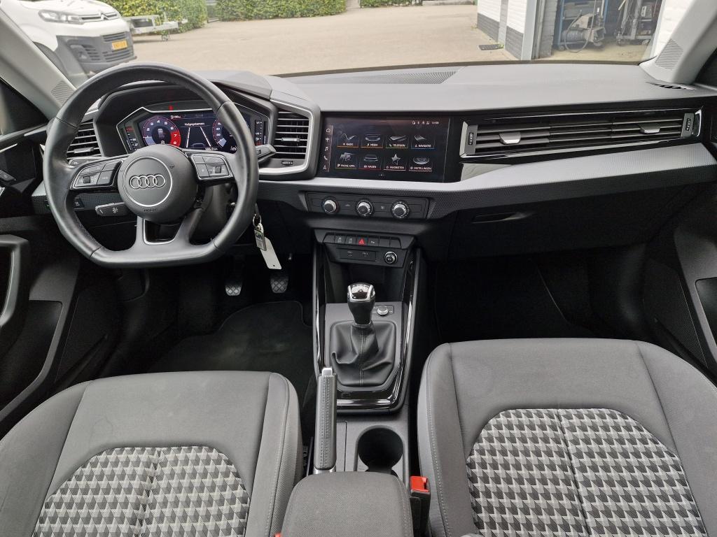 Audi A1 Sportback 30 tfsi pro line | 110 pk | parkeersesoren v+a | lane ass