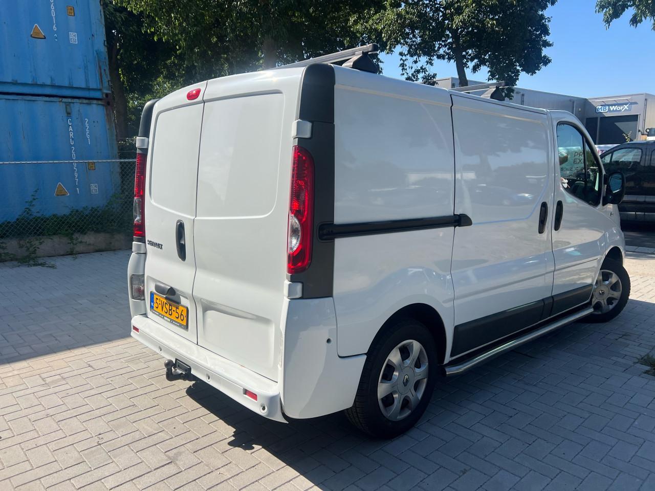 Renault Trafic 2.0 dCi T27 L1H1 Eco 197.465KM