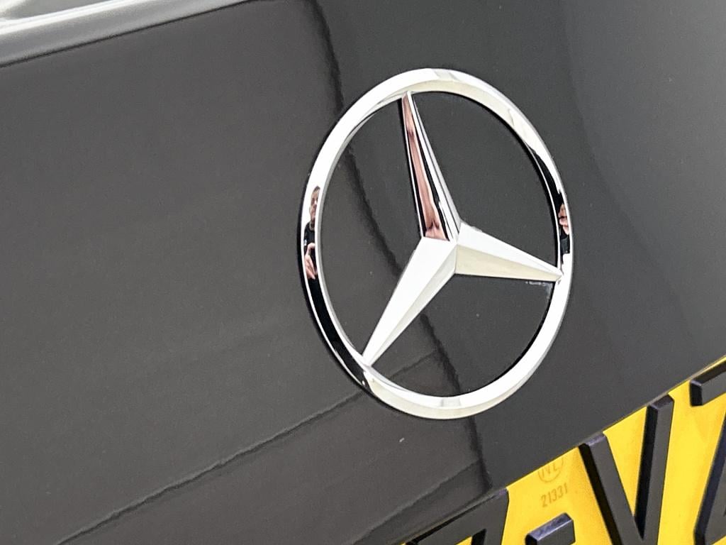 Mercedes-Benz C-Klasse 300 e amg line | 360° camera | trekhaak | sfeerverli