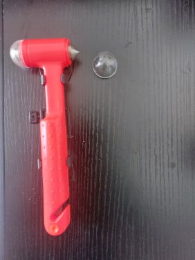 Veiligheidshamer auto met gordelsnijder