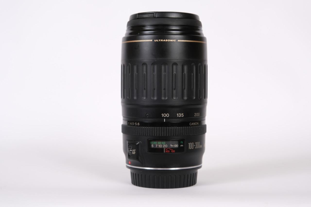 Canon EF 100-300mm F4.5-5.6 USM telezoomlens