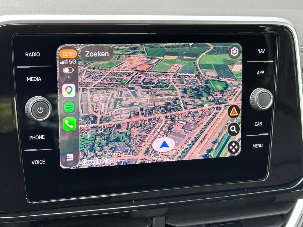 Volkswagen T-roc 1.5 tsi 150pk dsg r-line | trekhaak | camera | keyless | e