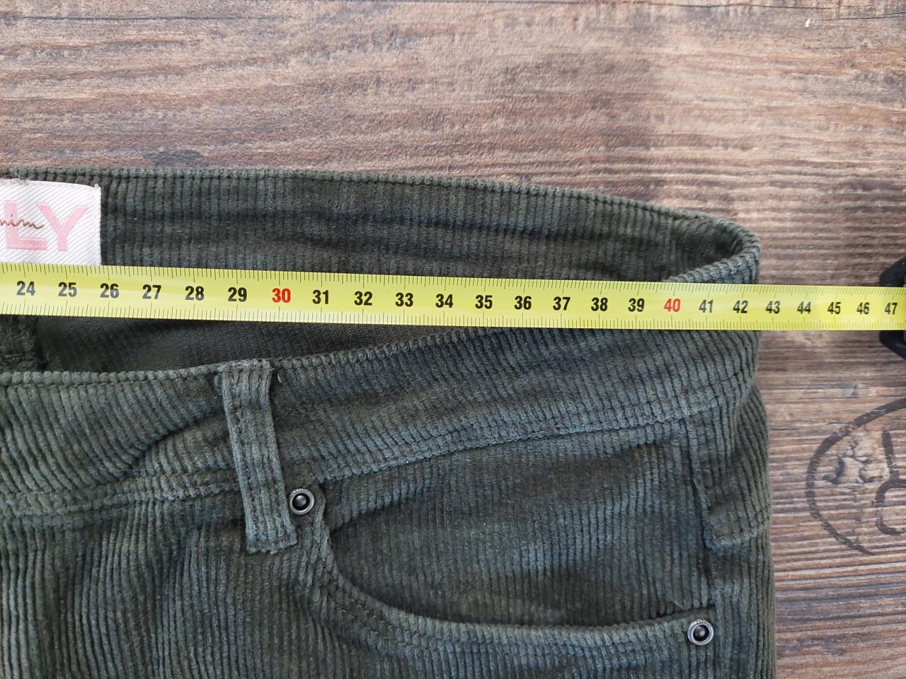 Nieuwe Only dames flaired broek donkergroen 42/32