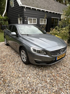 Volvo V60 170PK 2017
