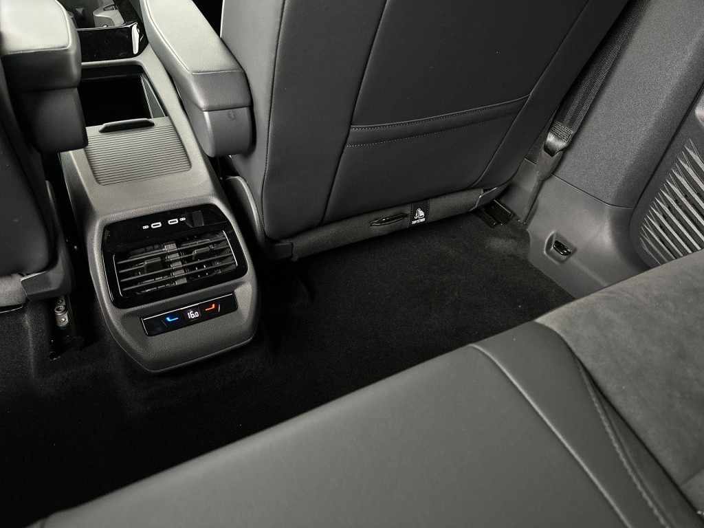 Volkswagen Id.5 pro business 77 kwh accu. 210 kw / 286 pk suv elek