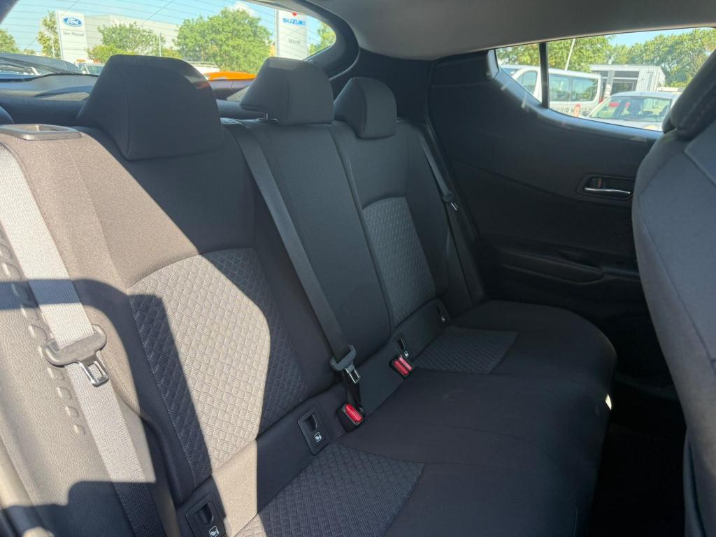 Toyota C-hr 1.8 hybrid dynamic