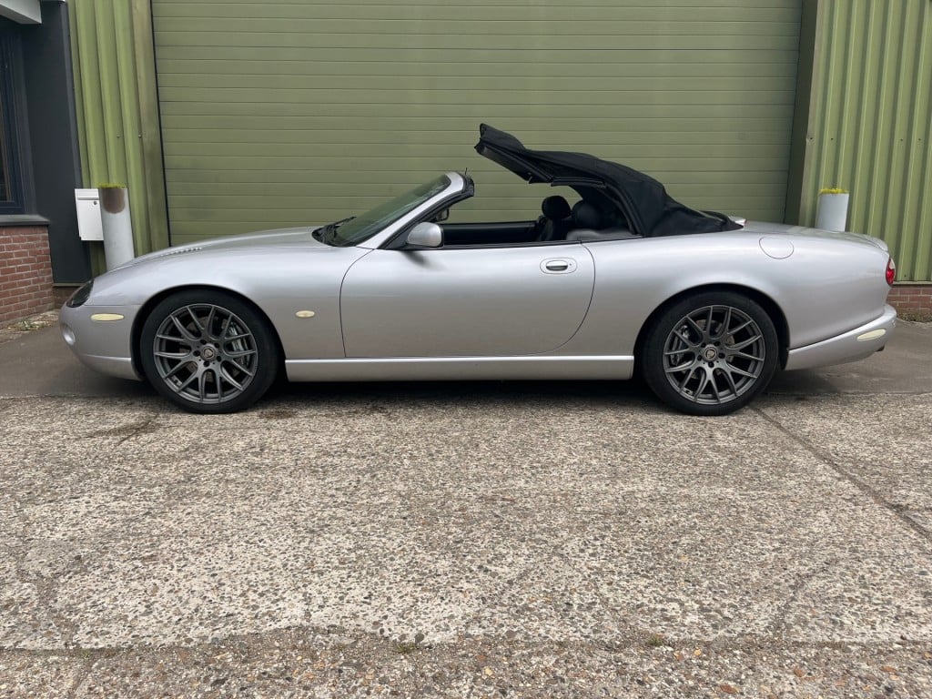 Jaguar Xk xkr 4.2 v8 supercharged convertible