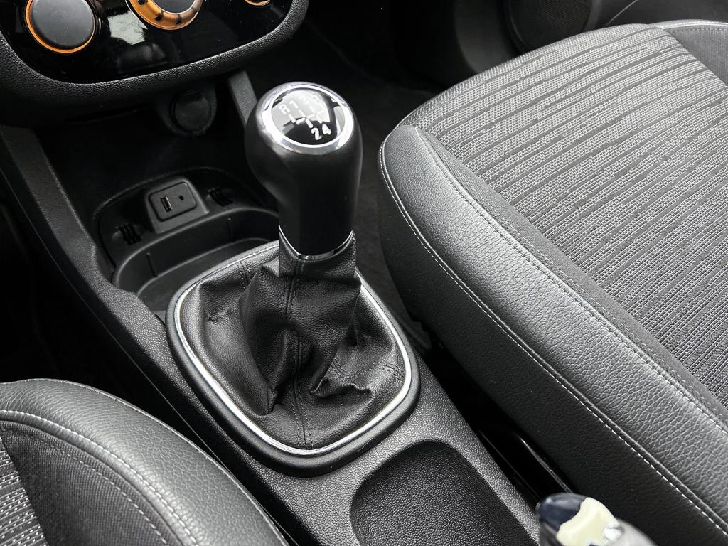 Opel Corsa 1.2-16v business+ | trekhaak | nieuwe apk |