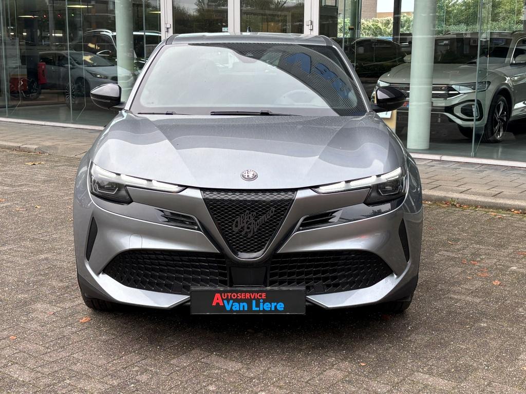 Alfa Romeo Junior 54 kwh 156pk elettrica led | carplay|adapt cruise| rijkla