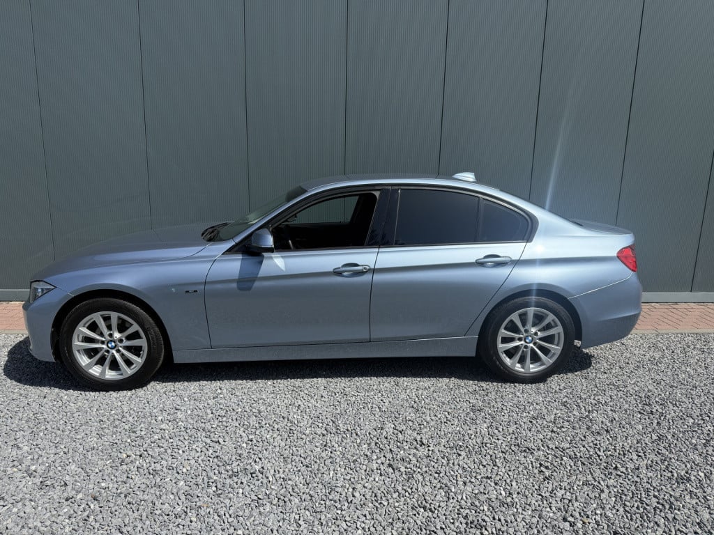 BMW 3-serie 320i 184pk executive sportline sedan