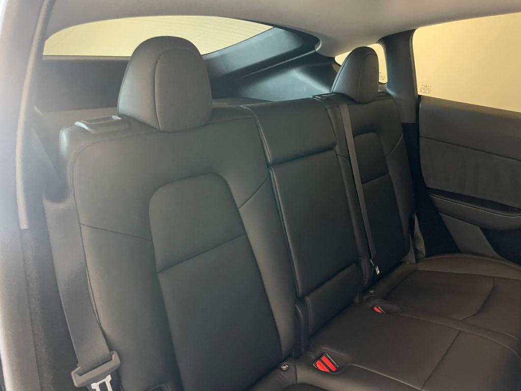 Tesla Model Y long range awd 75 kwh