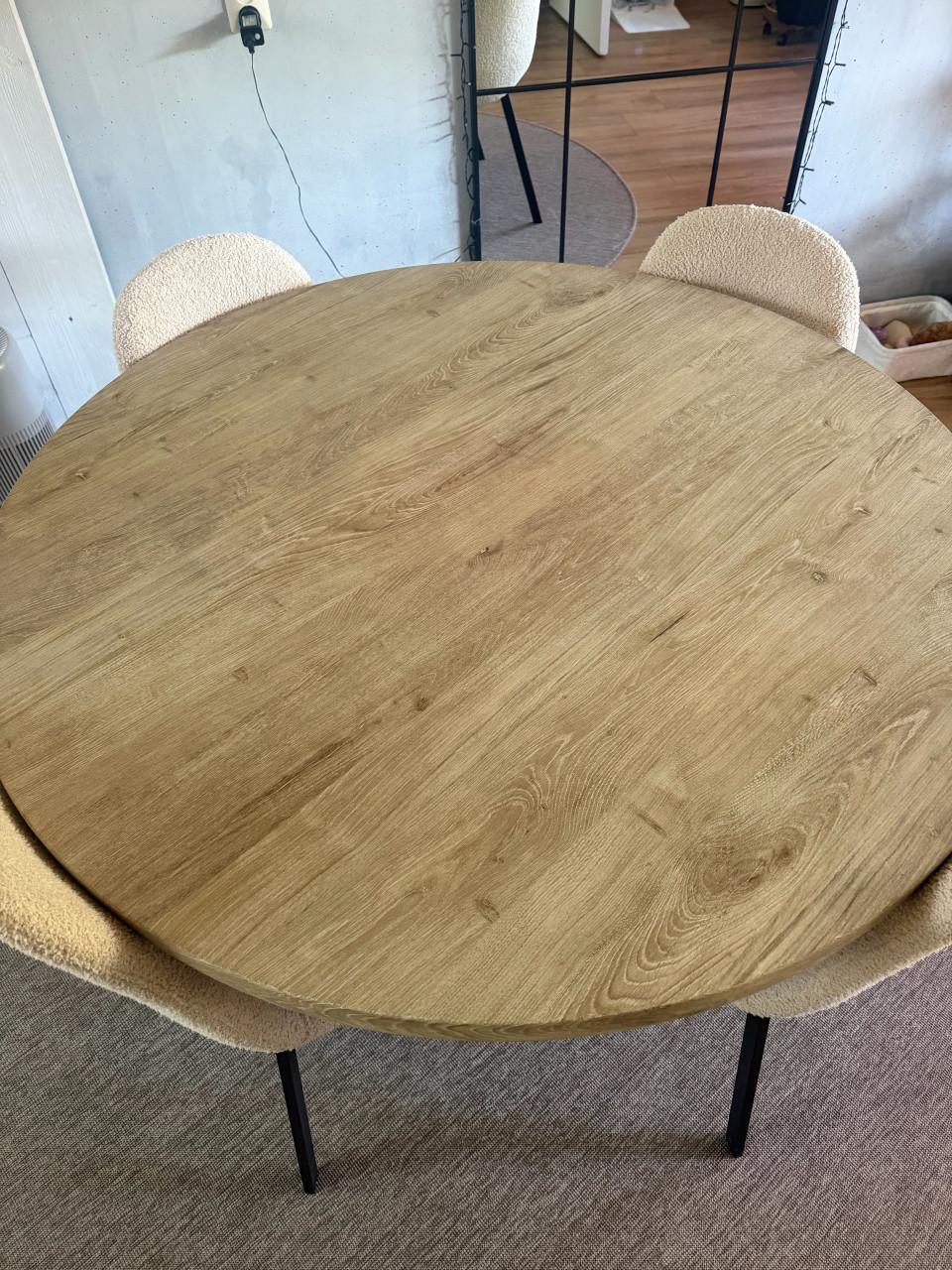 Ronde eettafel