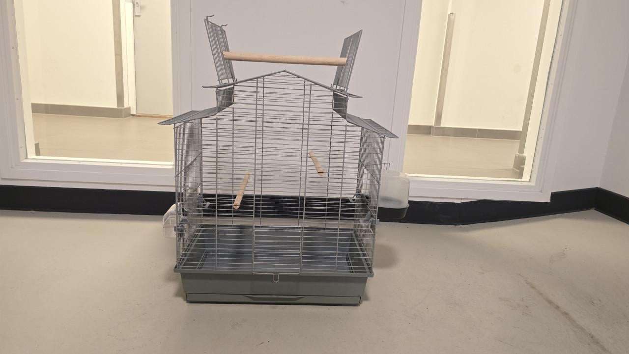 Te koop Super Mooie Vogelkooi (Grijs)