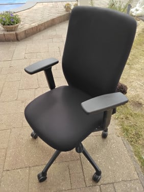 Mooie bureaustoel € 25,  zo goed als nieuw