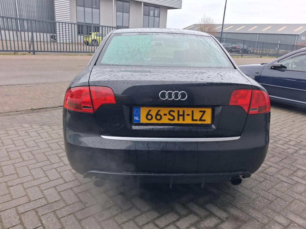 Audi a4 limousine 1.8 20vt automaat